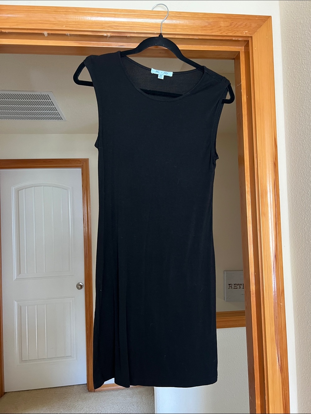 She + Sky Black Sleeveless Mini Shift Dress